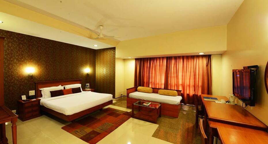 Hotel Woodland, Pune 3